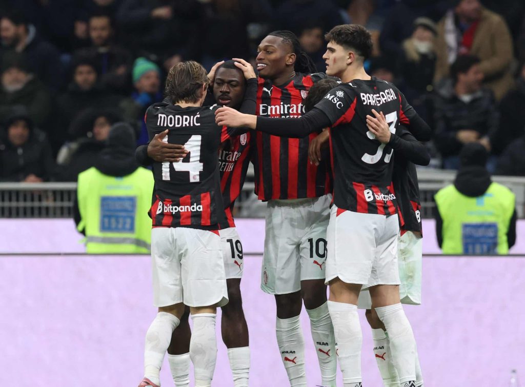 قرار جديد من ميلان بشأن تجديد عقد رافاييل لياو